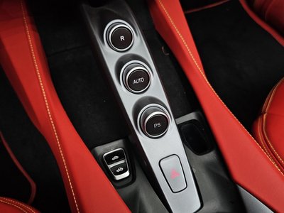 صورة مصغرة 12 لـ 2019 Ferrari PORTOFINO