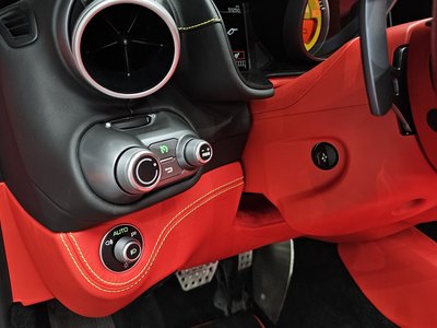 صورة مصغرة 27 لـ 2019 Ferrari PORTOFINO