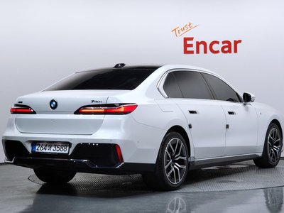 2025 BMW 7 SERIES — фото 2