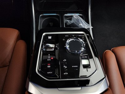 صورة مصغرة 12 لـ 2025 BMW 7 SERIES
