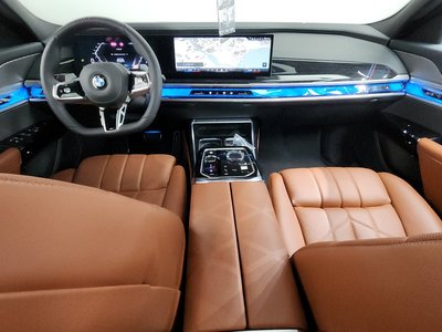 2025 BMW 7 SERIES — фото 5