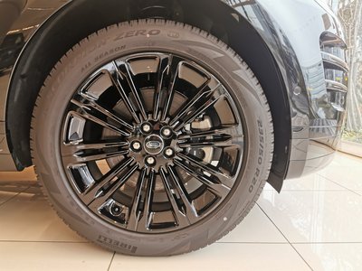 صورة 9 لـ 2025 LAND Rover RANGE ROVER EVOQUE