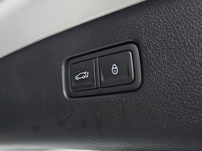 2023 Genesis GV80 — миниатюра 18