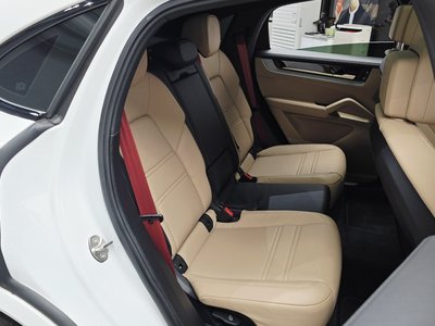 صورة مصغرة 17 لـ 2024 Porsche CAYENNE