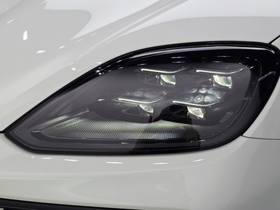 صورة 9 لـ 2024 Porsche CAYENNE
