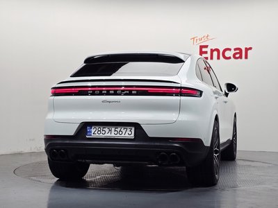 صورة 4 لـ 2024 Porsche CAYENNE