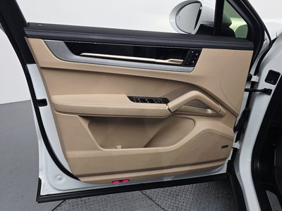 صورة مصغرة 14 لـ 2024 Porsche CAYENNE