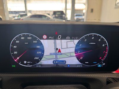 MERCEDES-BENZ CLA - 10