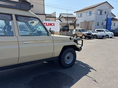 TOYOTA LAND CRUISER 70 - 3