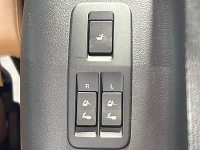 2021 Toyota LAND CRUISER PRADO thumbnail 22