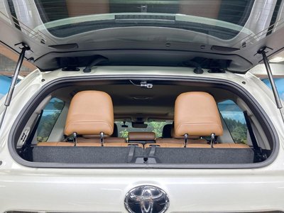 2021 Toyota LAND CRUISER PRADO thumbnail 26