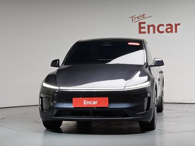 TESLA MODEL Y - 2