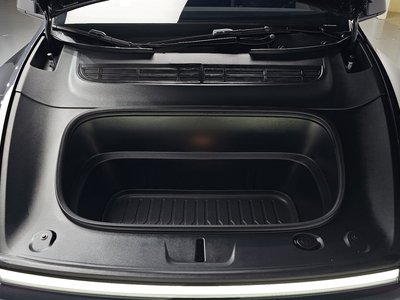 TESLA MODEL Y - 7