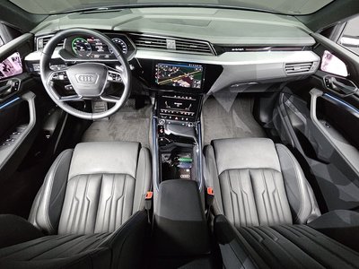 AUDI E-TRON - 5