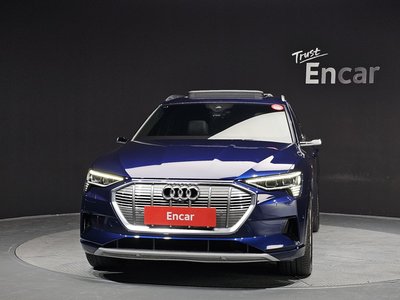 AUDI E-TRON - 2