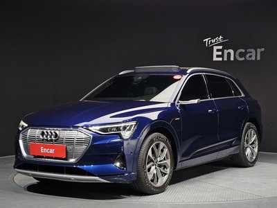AUDI E-TRON - 1