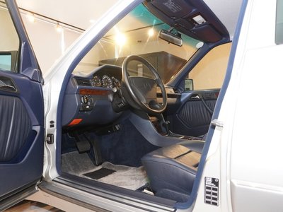 MERCEDES-BENZ MEDIUM-CLASS - 8