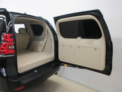 2023 Toyota LAND CRUISER PRADO thumbnail 13