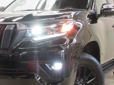 2023 Toyota LAND CRUISER PRADO photo 7