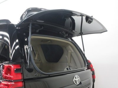 2023 Toyota LAND CRUISER PRADO thumbnail 12