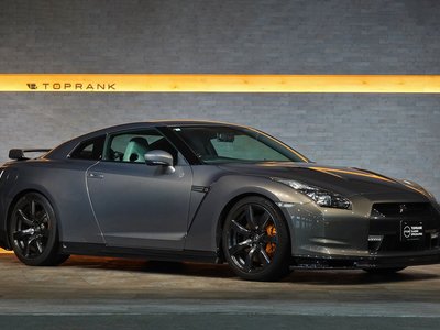 NISSAN GT-R - 2