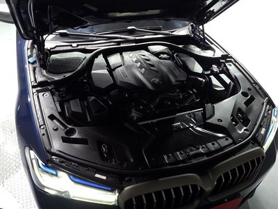 2021 BMW 5 SERIES — фото 7