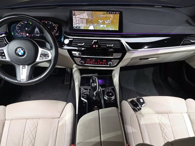 2021 BMW 5 SERIES — фото 5