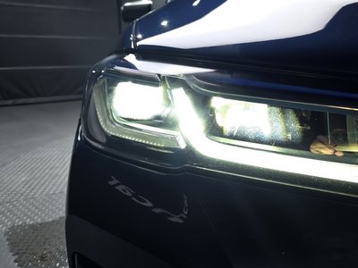 2021 BMW 5 SERIES — фото 9