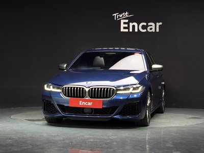 2021 BMW 5 SERIES — фото 2