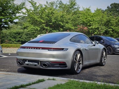 صورة 10 لـ 2021 Porsche 911