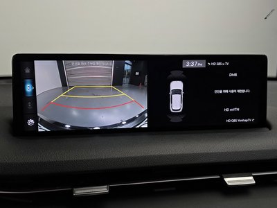 2022 Genesis GV70 — миниатюра 16