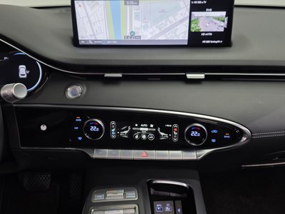 2022 Genesis GV70 — миниатюра 15