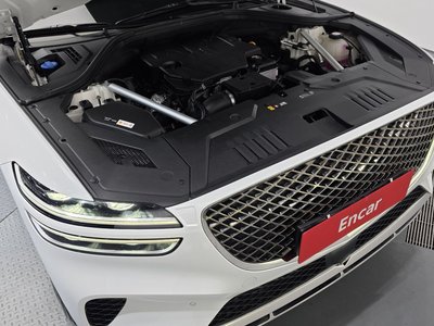 صورة 7 لـ 2022 Genesis GV70