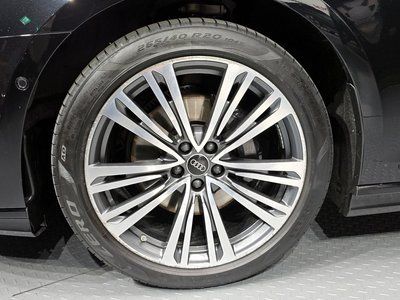 AUDI A8 - 6