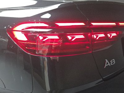AUDI A8 - 10