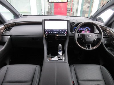 TOYOTA VELLFIRE - 2