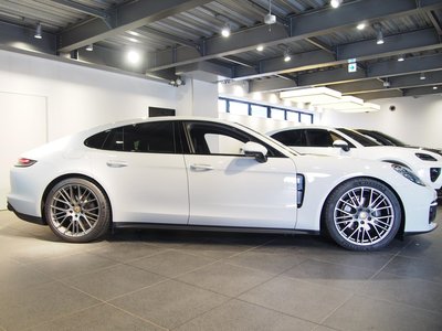 PORSCHE PANAMERA - 7