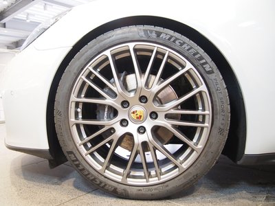 PORSCHE PANAMERA - 10