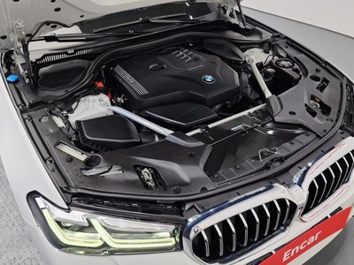صورة 7 لـ 2022 BMW 5 SERIES