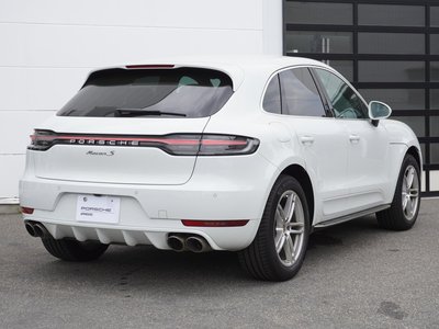 PORSCHE MACAN - 3