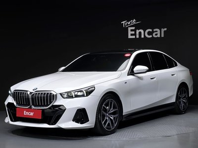 BMW 5 SERIES - 1