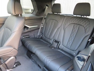 2025 BMW X7 — миниатюра 13