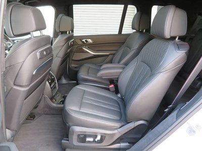 2025 BMW X7 — миниатюра 12