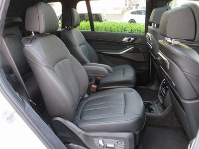 2025 BMW X7 照片 10