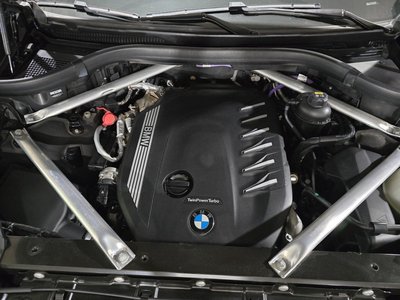 BMW X7 - 7