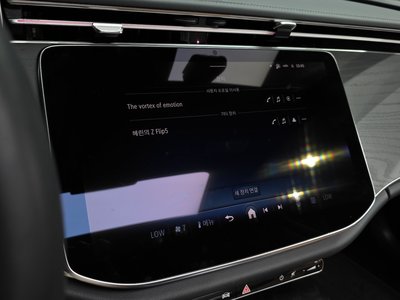 صورة مصغرة 32 لـ 2025 Mercedes-BENZ E-CLASS