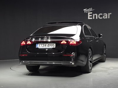 2025 Mercedes-BENZ E-CLASS 照片 4