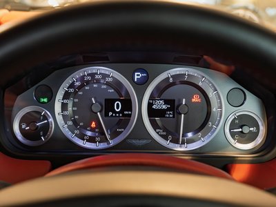 2018 Aston Martin RAPIDE — миниатюра 13