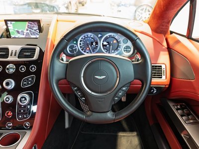 2018 Aston Martin RAPIDE — миниатюра 12