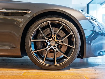 2018 Aston Martin RAPIDE — миниатюра 19